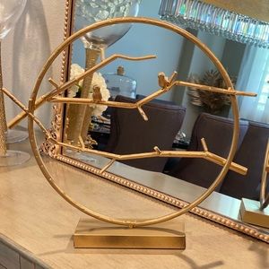 Beautiful Bird on branch circle center piece